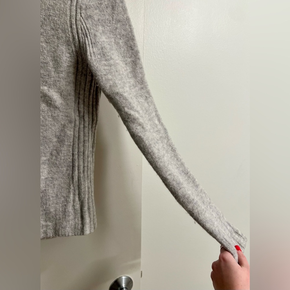 point sur | Women's Heather Gray Turtleneck Sweater - Picture 4 of 6